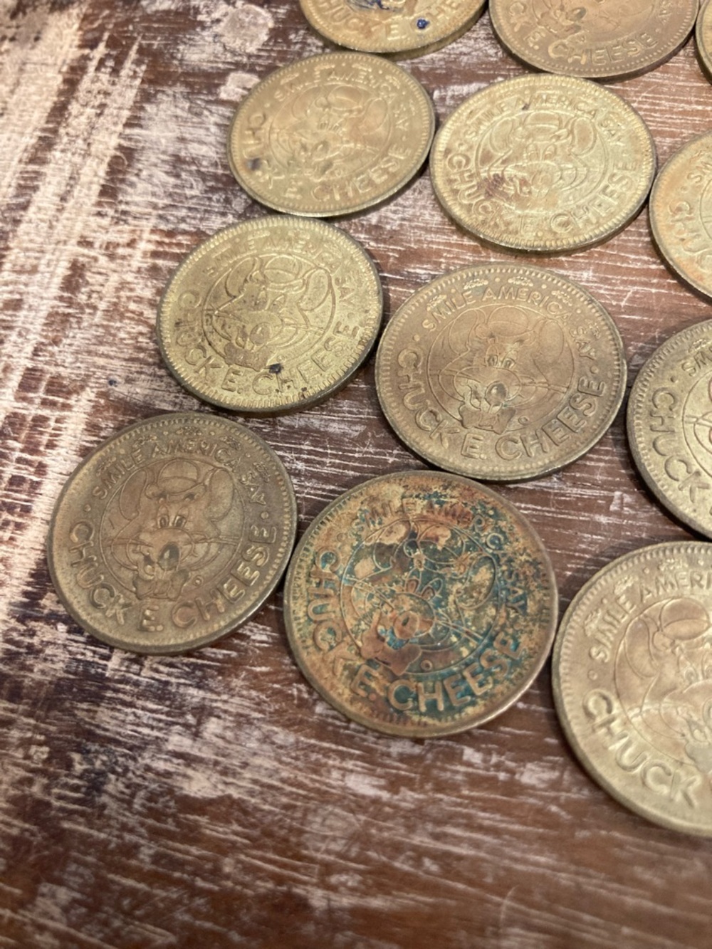 13 Vintage Chuck E. Cheese Coins 1982 and 1983 - Picture 4 of 15
